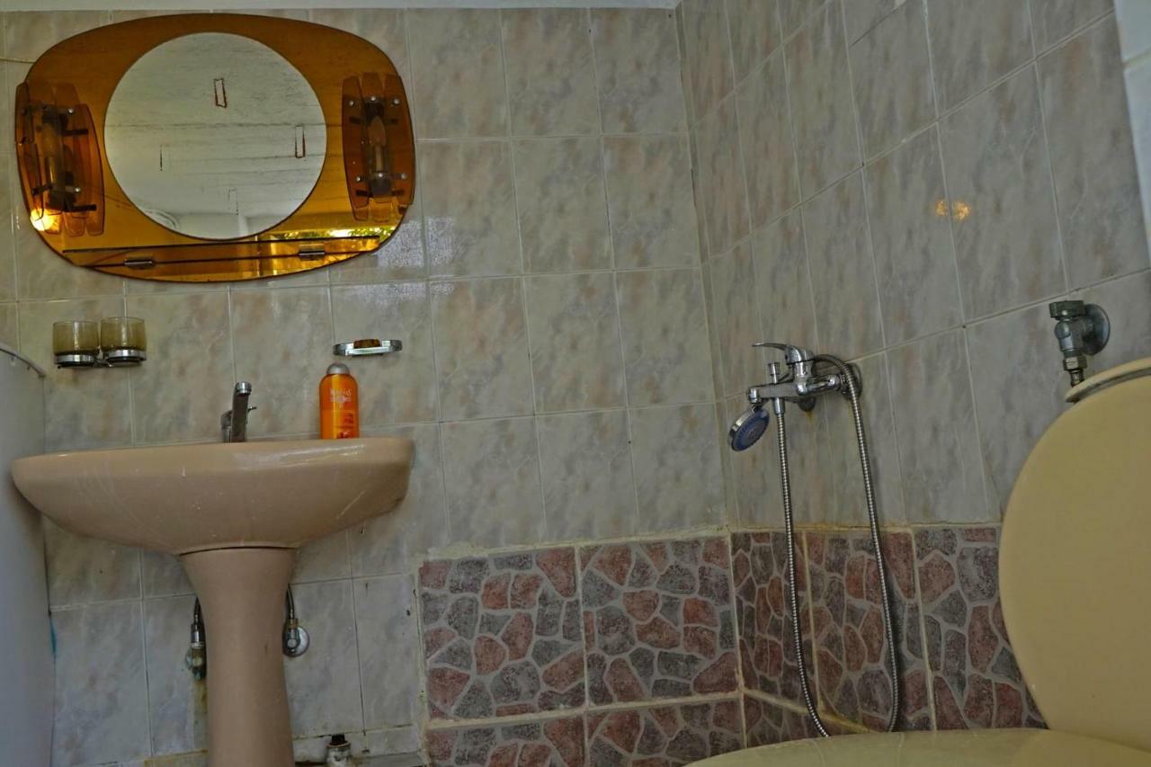 Villa Fofo - Beautiful Sea Front Villa With 650M2 Garden Nea Kallikrateia Bagian luar foto