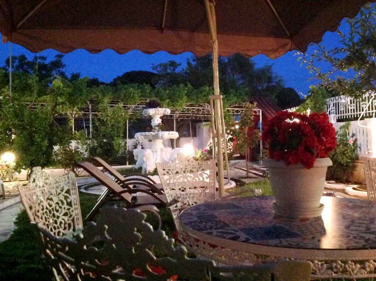 Villa Fofo - Beautiful Sea Front Villa With 650M2 Garden Nea Kallikrateia Bagian luar foto